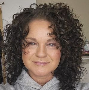 Meet your Posher, Alysha